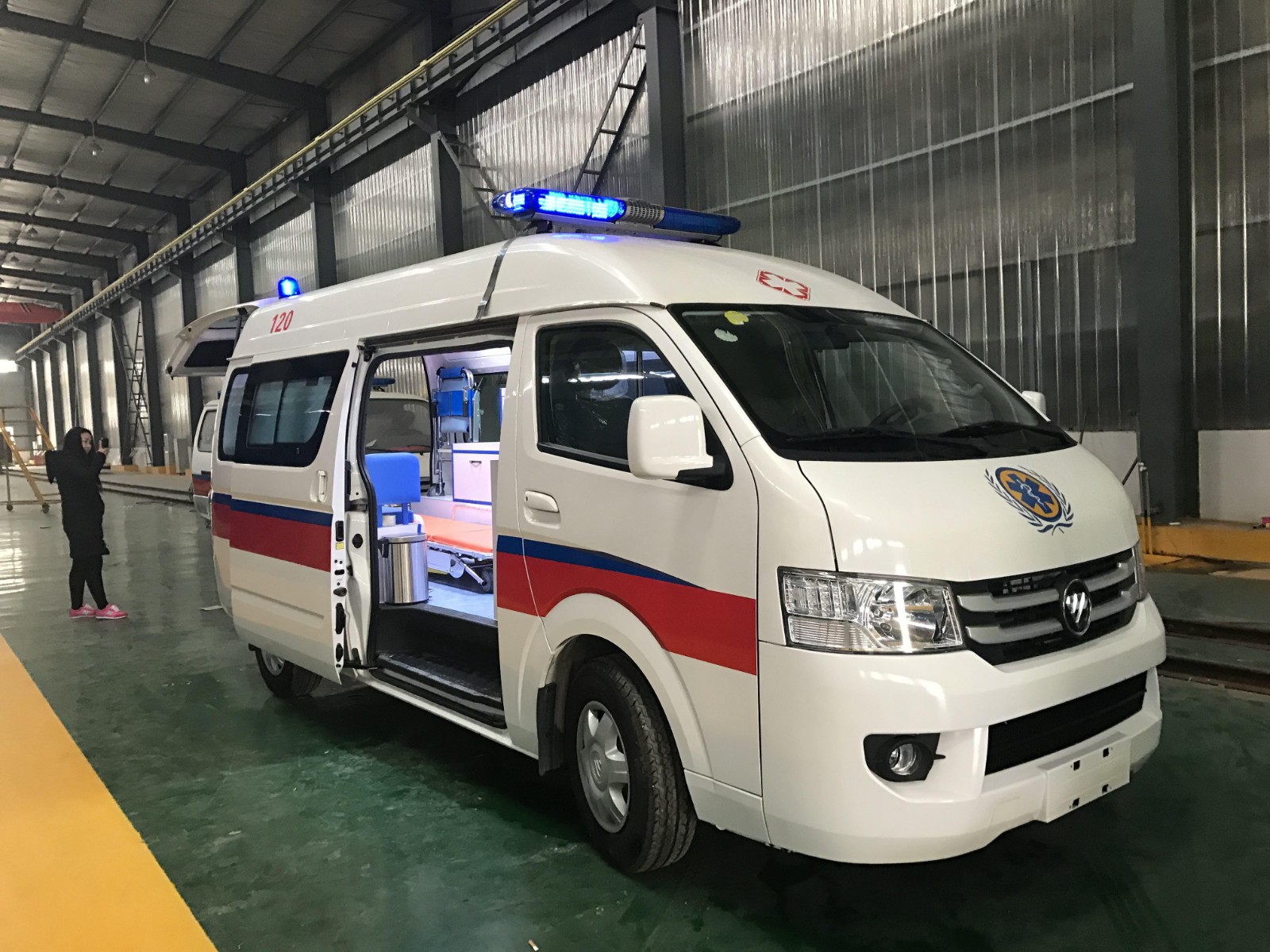 定南县救护车转院